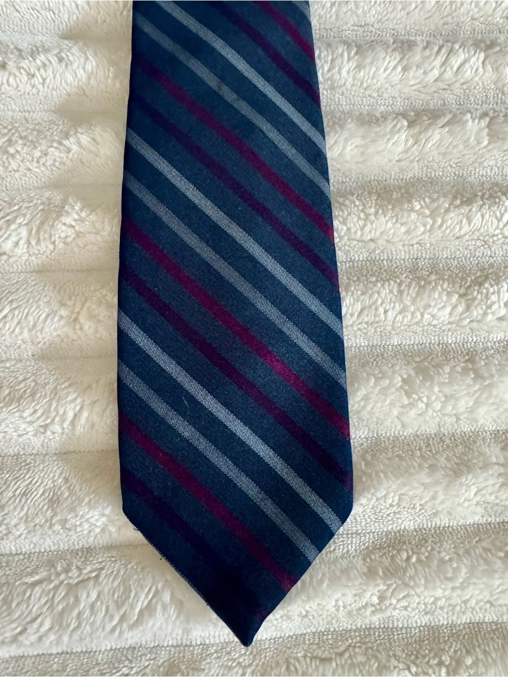Oscar de la Renta Vintage Striped Men's Necktie - Navy, Maroon, Grey Polyester